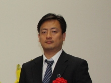 ��@�q������