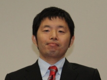 �i��m������